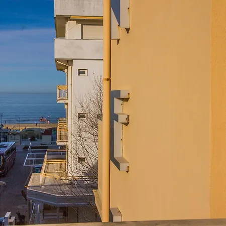 Otel Nelson 3*
